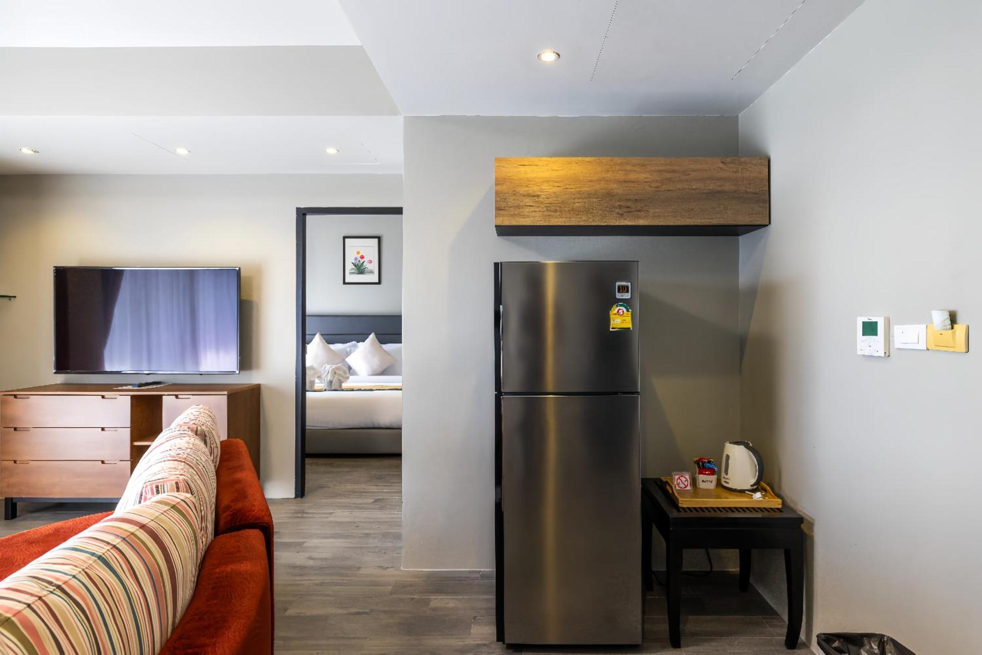 Kana Triple L Hotel Phuket普吉岛卡娜3L酒店 Patong Extérieur photo